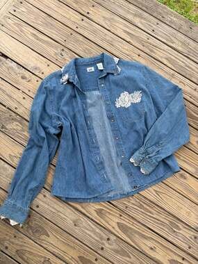 Vintage Lee Denim Shirt Women's Size M Floral Lace Detail